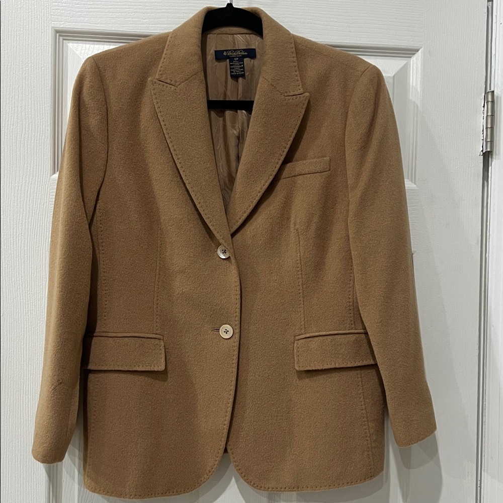 Brooks Brothers BabyCamel Hair Women's Blazer
Size 12
Fabric woven in Italy - Picture 6 of 14